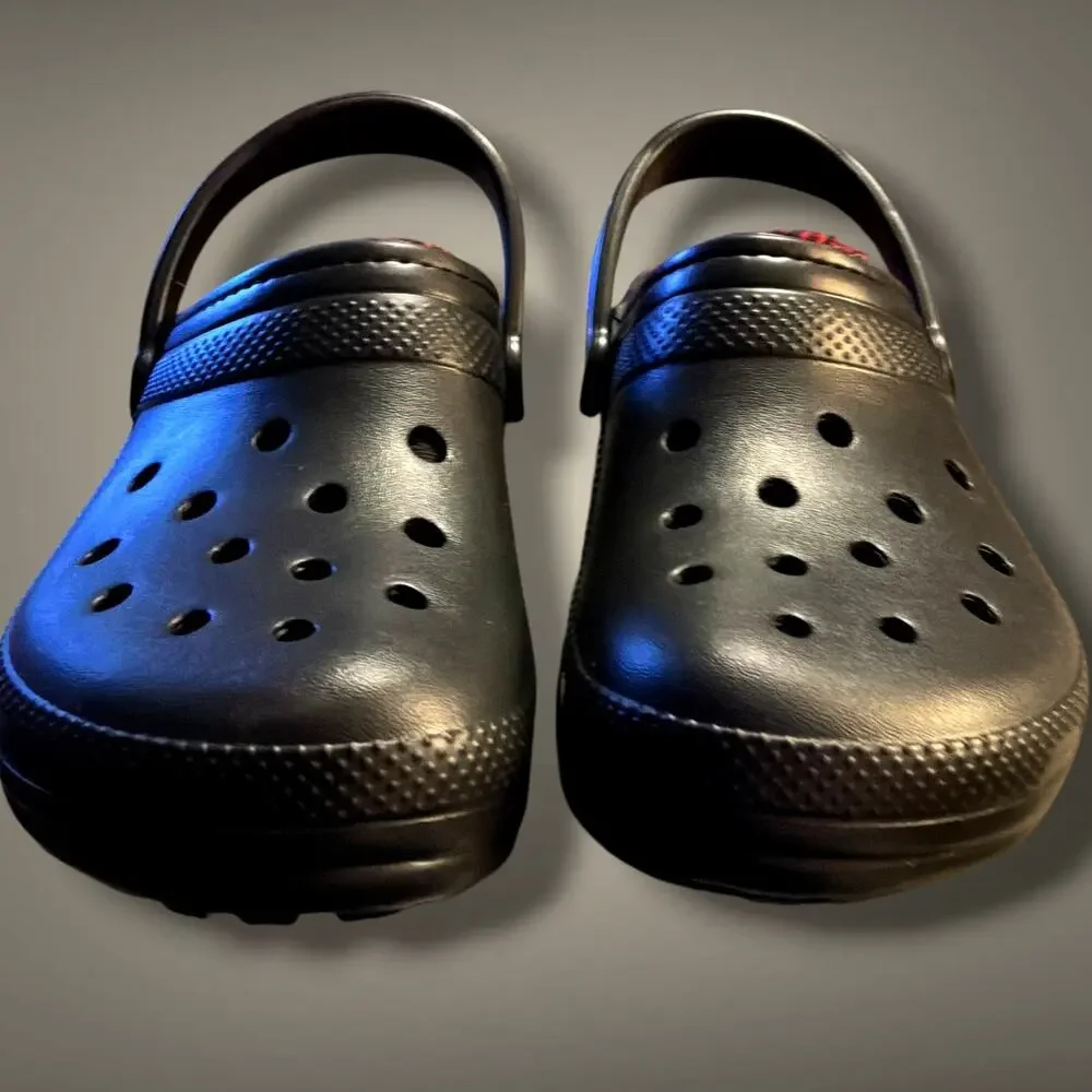 NWOT  Men's 9.5-10 Wmn's 11.5-12 CROCS Classic Lined Buffalo Check Clog Sandals